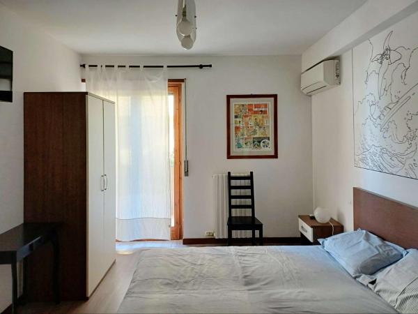 Nottetempo Verona : photo 8 de la chambre chambre lit king-size avec balcon