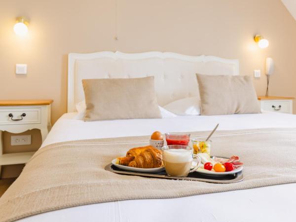 Demeures & Châteaux - Hôtel De La Porte Saint-Malo : photo 1 de la chambre chambre double supérieure