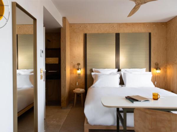 MOB HOTEL Cannes : photo 1 de la chambre suite with garden or loggia