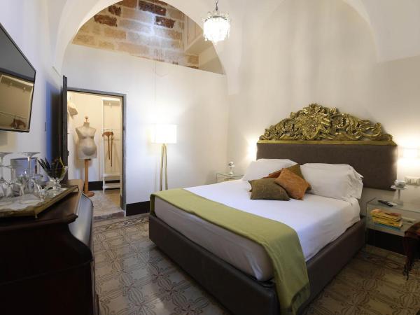 Palazzo Guido : photo 6 de la chambre suite lit queen-size avec baignoire spa