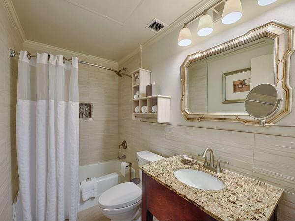 Blake Hotel New Orleans, BW Signature Collection : photo 4 de la chambre chambre avec 2 lits queen-size - vue sur ville