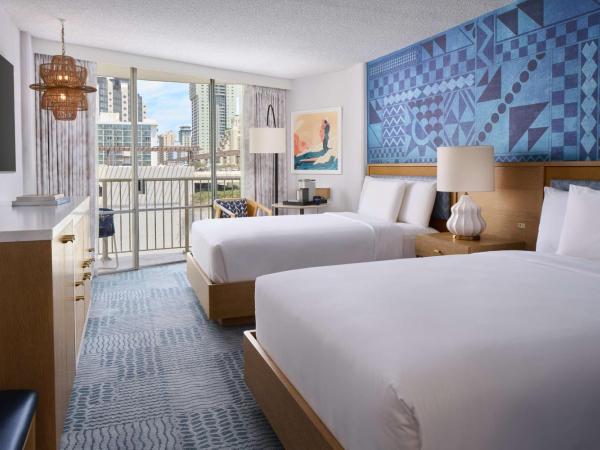 OHANA Waikiki East by OUTRIGGER : photo 1 de la chambre hébergement 2 lits doubles