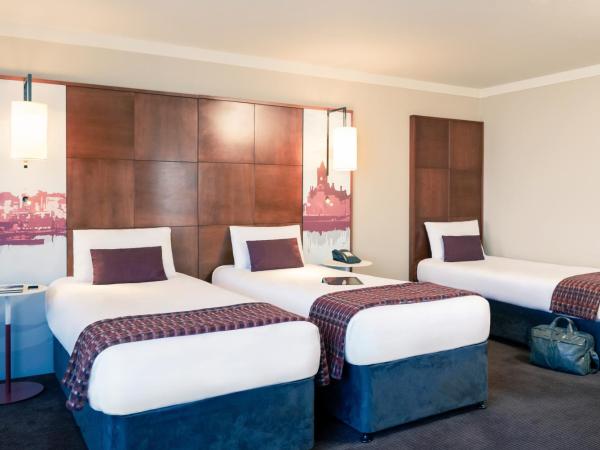 Mercure Cardiff Holland House Hotel & Spa : photo 3 de la chambre chambre triple classique