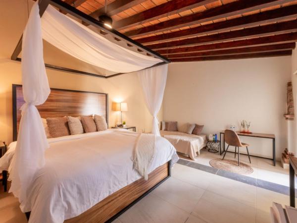 Casa Victoria Malecón - Adults Only : photo 10 de la chambre chambre lit king-size standard