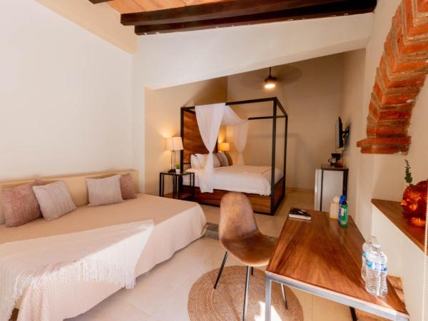 Casa Victoria Malecón - Adults Only : photo 2 de la chambre chambre lit queen-size - vue sur piscine