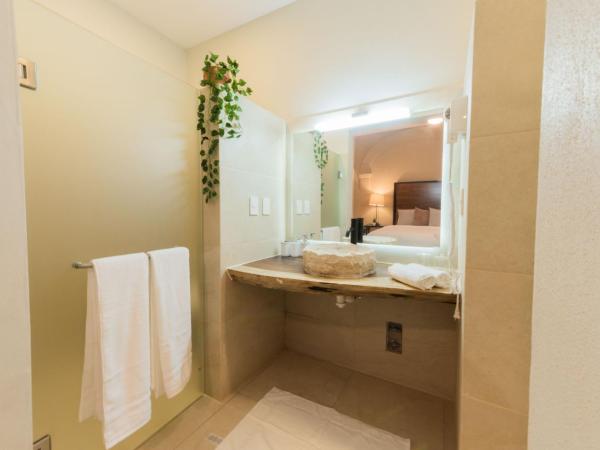 Casa Victoria Malecón - Adults Only : photo 6 de la chambre grande chambre double