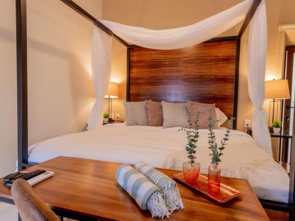 Casa Victoria Malecón - Adults Only : photo 9 de la chambre chambre lit king-size standard