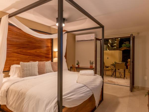 Casa Victoria Malecón - Adults Only : photo 4 de la chambre chambre double avec terrasse