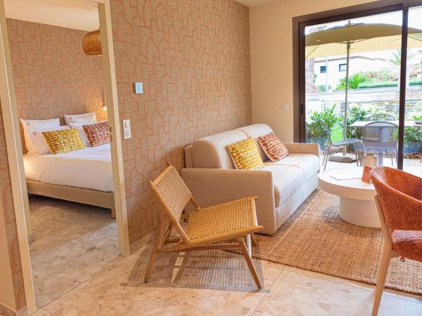 Hôtel La Ménado : photo 1 de la chambre suite familiale