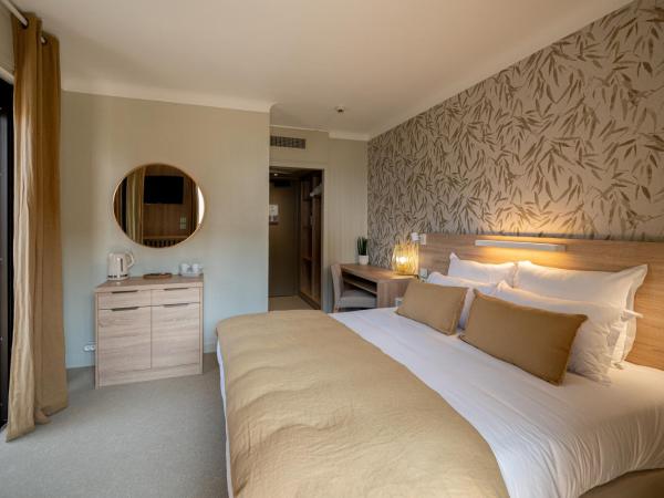 Hôtel La Ménado : photo 3 de la chambre chambre double ou lits jumeaux supérieure - vue sur mer