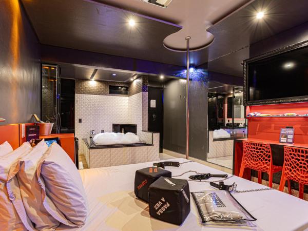 EUPHORIA MOTEL : photo 5 de la chambre suite avec baignoire spa