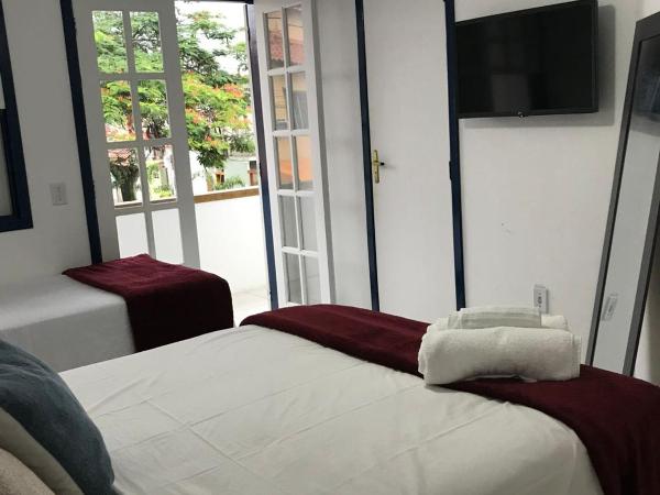 Brothers Suites Centro Búzios : photo 7 de la chambre chambre triple avec balcon