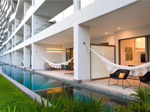 Garza Blanca Resort & Spa Cancun : photo 2 de la chambre junior suite swim up 2 queen beds