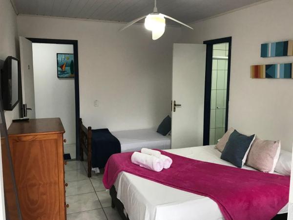 Brothers Suites Centro Búzios : photo 8 de la chambre chambre triple avec balcon