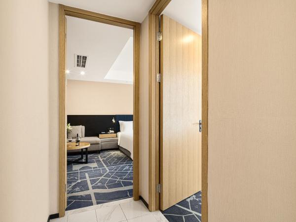 成都V hotel精品酒店 : photo 4 de la chambre suite 2 chambres