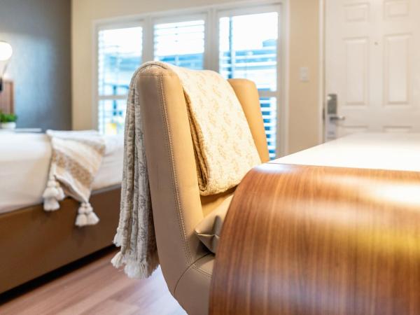 LYFE INN & SUITES by AGA - Beverly Hills : photo 4 de la chambre suite deluxe avec lit king-size