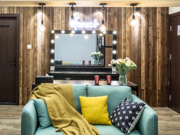 1Forest Hostel Shanghai Tongji University Siping Road Metro Station : photo 4 de la chambre lit de luxe dans dortoir pour femmes de 4 lits