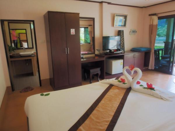 Koh Chang Bailan Beach Resort : photo 5 de la chambre bungalow suprieur
