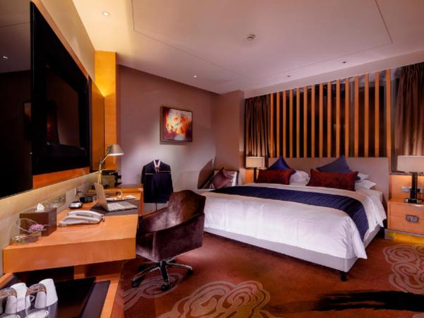Felton Grand Hotel Chengdu : photo 1 de la chambre chambre lit king-size affaires