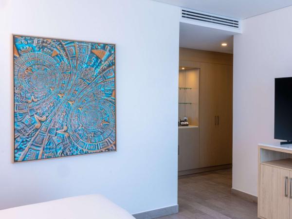 DoubleTree by Hilton Mazatlan, SIN : photo 4 de la chambre chambre lit queen-size deluxe - côté océan