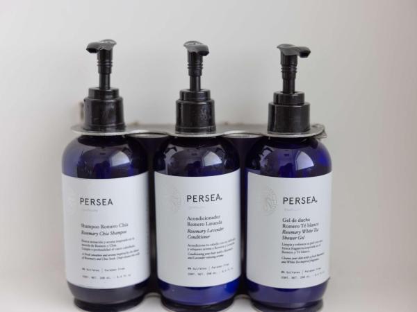 DoubleTree by Hilton Mazatlan, SIN : photo 6 de la chambre chambre lit queen-size - vue sur ville