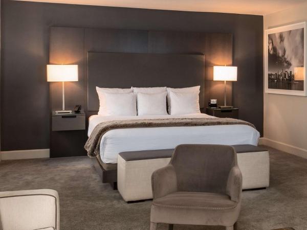 The Benson Portland, Curio Collection by Hilton : photo 3 de la chambre studio lit king-size - vue sur ville