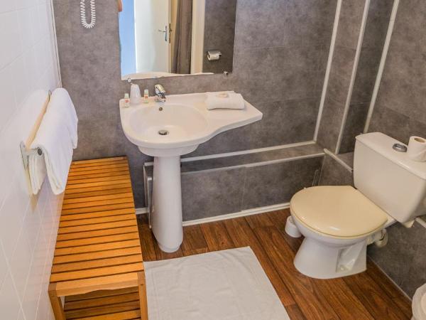 Hôtel de la Vendée : photo 5 de la chambre chambre triple classique