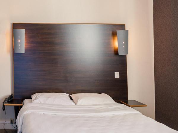 Hôtel de la Vendée : photo 1 de la chambre petite chambre double premium