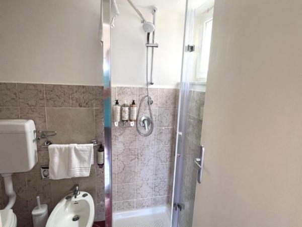 La Reginella Capri : photo 1 de la chambre chambre double ou lits jumeaux supérieure - vue sur mer