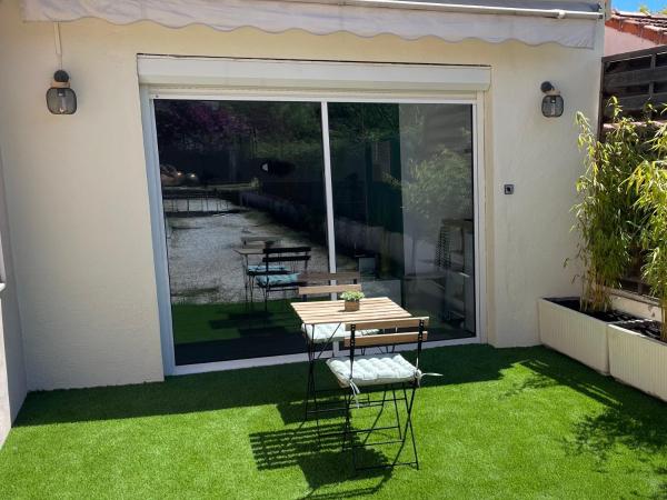 La chambre de Cleron : photo 2 de la chambre chambre double avec salle de bains privative