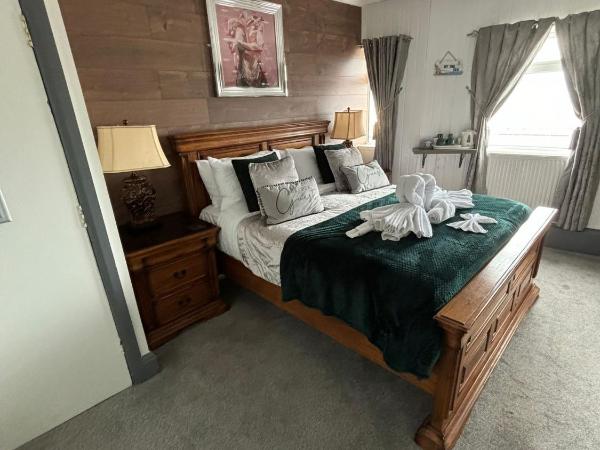 Kings Boutique Hotel : photo 5 de la chambre chambre lit king-size - vue sur mer