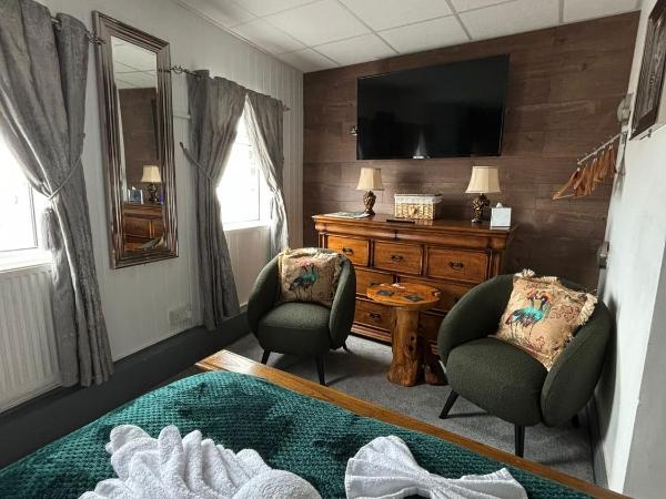 Kings Boutique Hotel : photo 1 de la chambre chambre lit king-size - vue sur mer