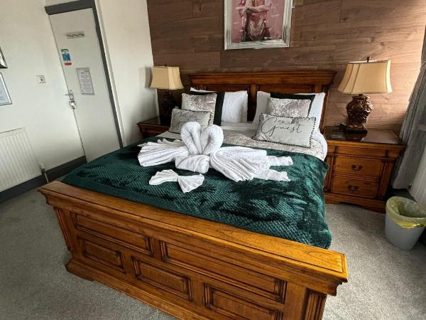 Kings Boutique Hotel : photo 3 de la chambre chambre lit king-size - vue sur mer