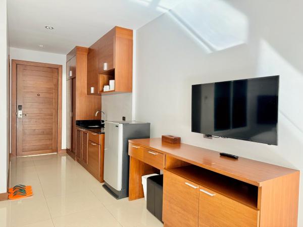 XAYA Pool Access Resort - Phuket : photo 3 de la chambre chambre double ou lits jumeaux deluxe - vue sur piscine