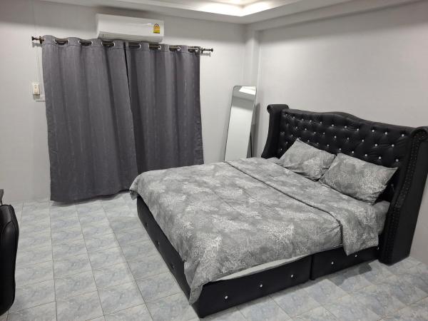 Traveller's Rest Sports Bar : photo 7 de la chambre chambre double deluxe avec balcon