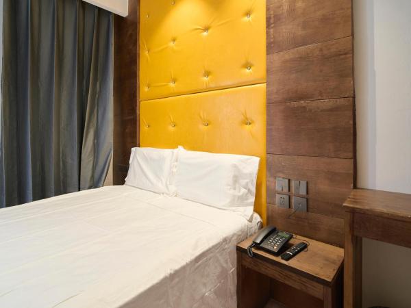 Menoir Dorsett Madrid Usera : photo 5 de la chambre chambre double avec salle de bains privative