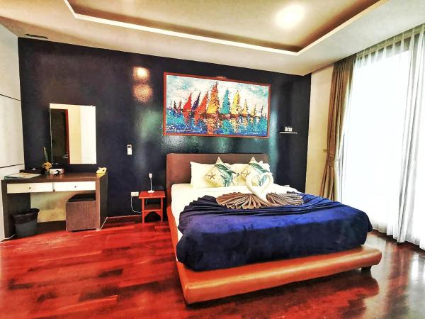 Phi Phi Mountain Beach Resort SHA Certified : photo 3 de la chambre deluxe pool view with bathtub