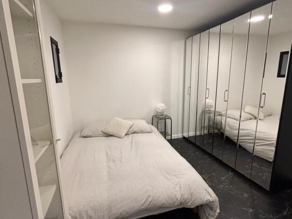 Liberte 2 : photo 2 de la chambre chambre double avec salle de bains privative