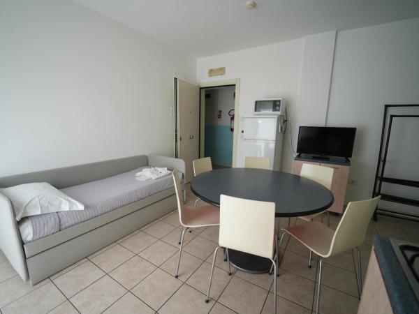 Lugano Residence : photo 4 de la chambre appartement 2 chambres (6 adultes)
