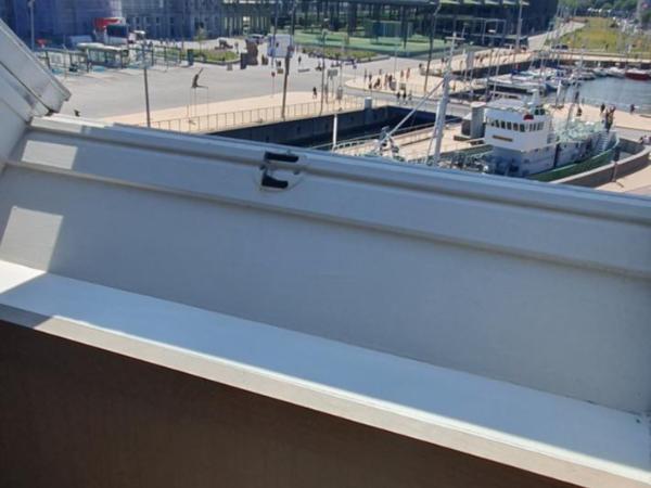 Hotel du Bassin : photo 7 de la chambre grande chambre supérieure - vue sur port