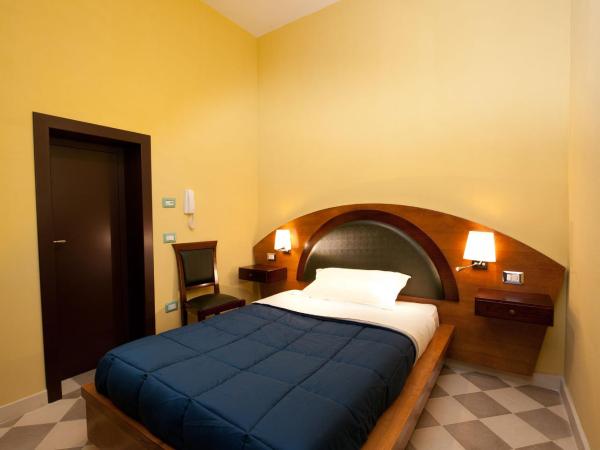 B&B Residenza Pizziniaco : photo 2 de la chambre chambre simple