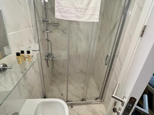 Luxury Sophia suites : photo 6 de la chambre chambre triple deluxe - vue sur mer