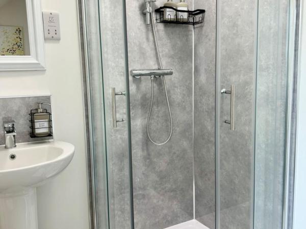 Edinburgh full house : photo 5 de la chambre chambre lits jumeaux - vue sur jardin