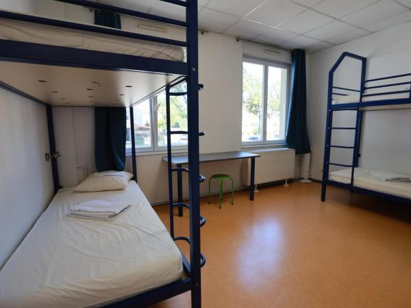 Auberge de Jeunesse de Mulhouse : photo 2 de la chambre chambre familiale avec 4 lits (2 adultes + 2 enfants)