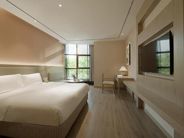 凯瑞汀酒店 重庆西站巴国城店 : photo 2 de la chambre chambre supérieure lit queen-size