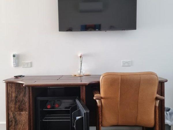 Best Western Adelaide Airport - Formerly Parador Inn : photo 5 de la chambre chambre lit queen-size - vue sur jardin