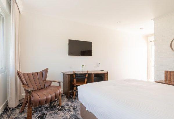 Best Western Adelaide Airport - Formerly Parador Inn : photo 6 de la chambre chambre lit queen-size - vue sur jardin