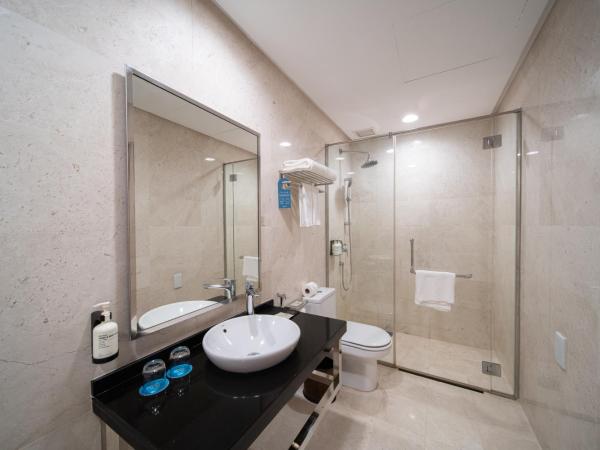 St Giles Boulevard : photo 3 de la chambre chambre lit king-size premier