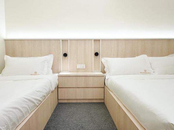 Milan Backpacker Hostel : photo 5 de la chambre chambre triple avec salle de bains commune