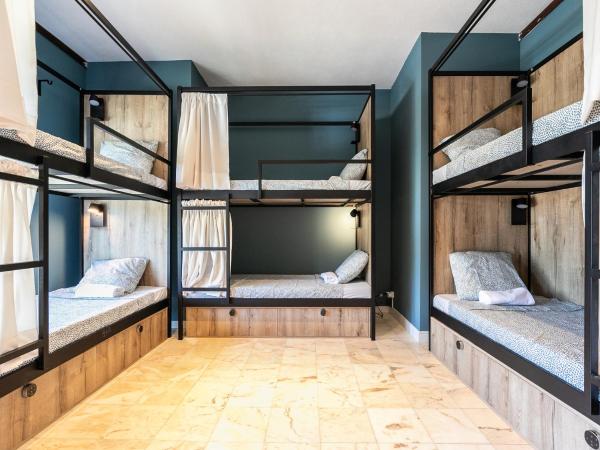 Walk in Hostel Faro Airport : photo 3 de la chambre lit dans dortoir mixte de 10 lits